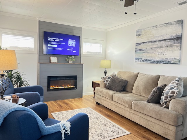 Cozy Bluebird Haven interior photo
